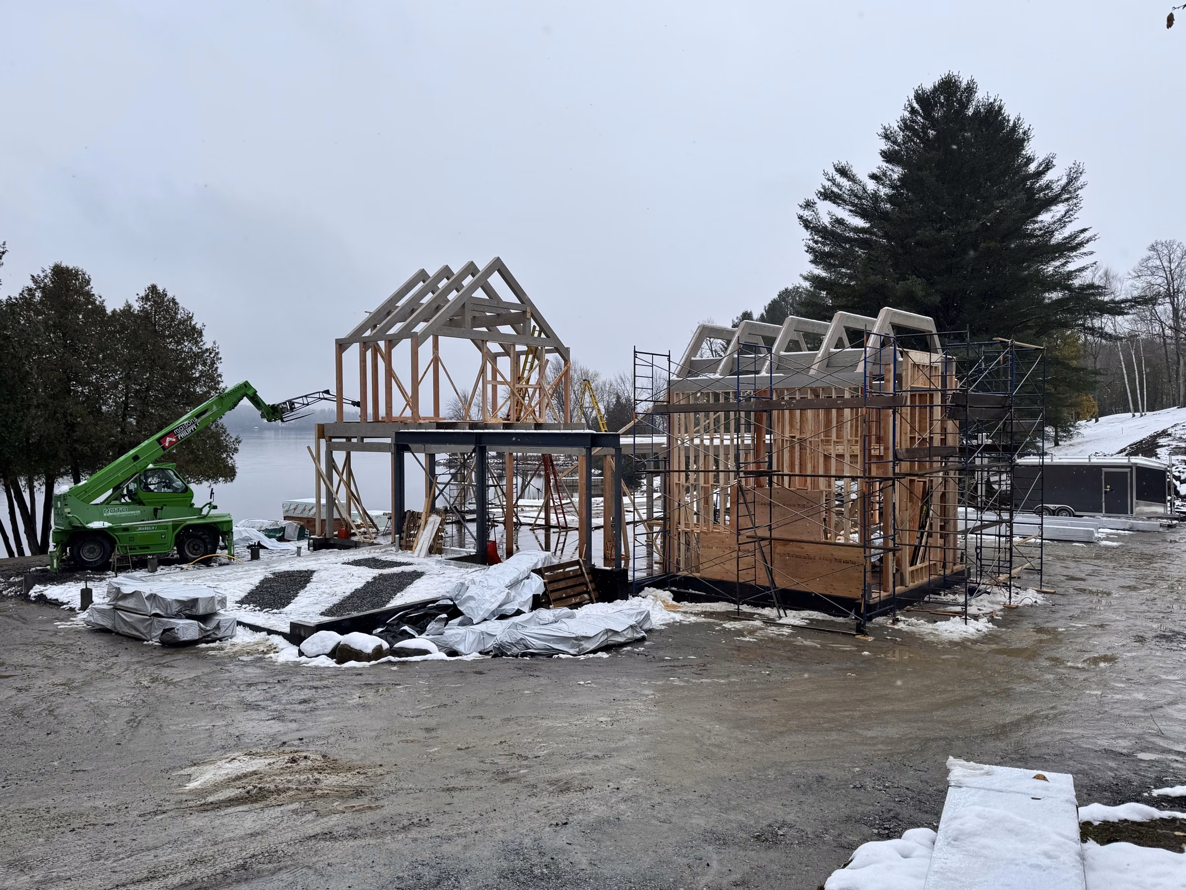 Le chantier sous les premières neiges